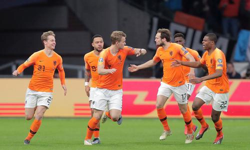 憾负德国 荷兰足球会回到实力强国之列