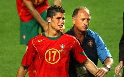 世界足坛最后一个不戴手套的门将 让葡萄牙晋级欧洲杯半决赛